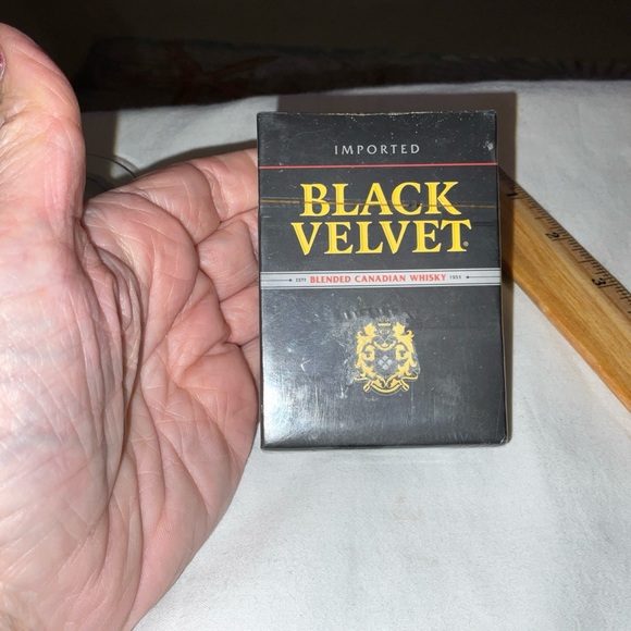 Black Velvet Blended Canadian Whiskey Playing Cards 2013 Brand New SEALED DECK - Picture 9 of 16